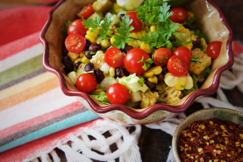 Comida saludable: ensalada colorida